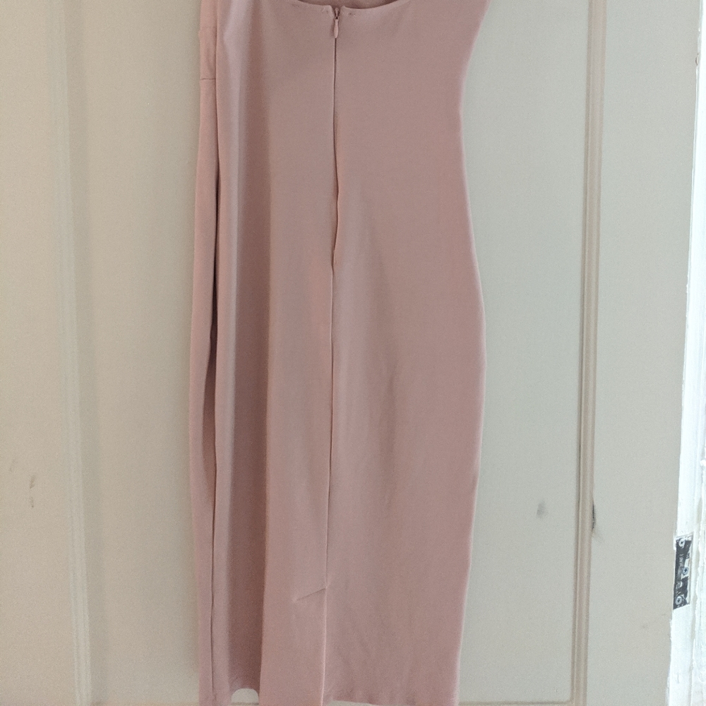 Lulu's pink dress